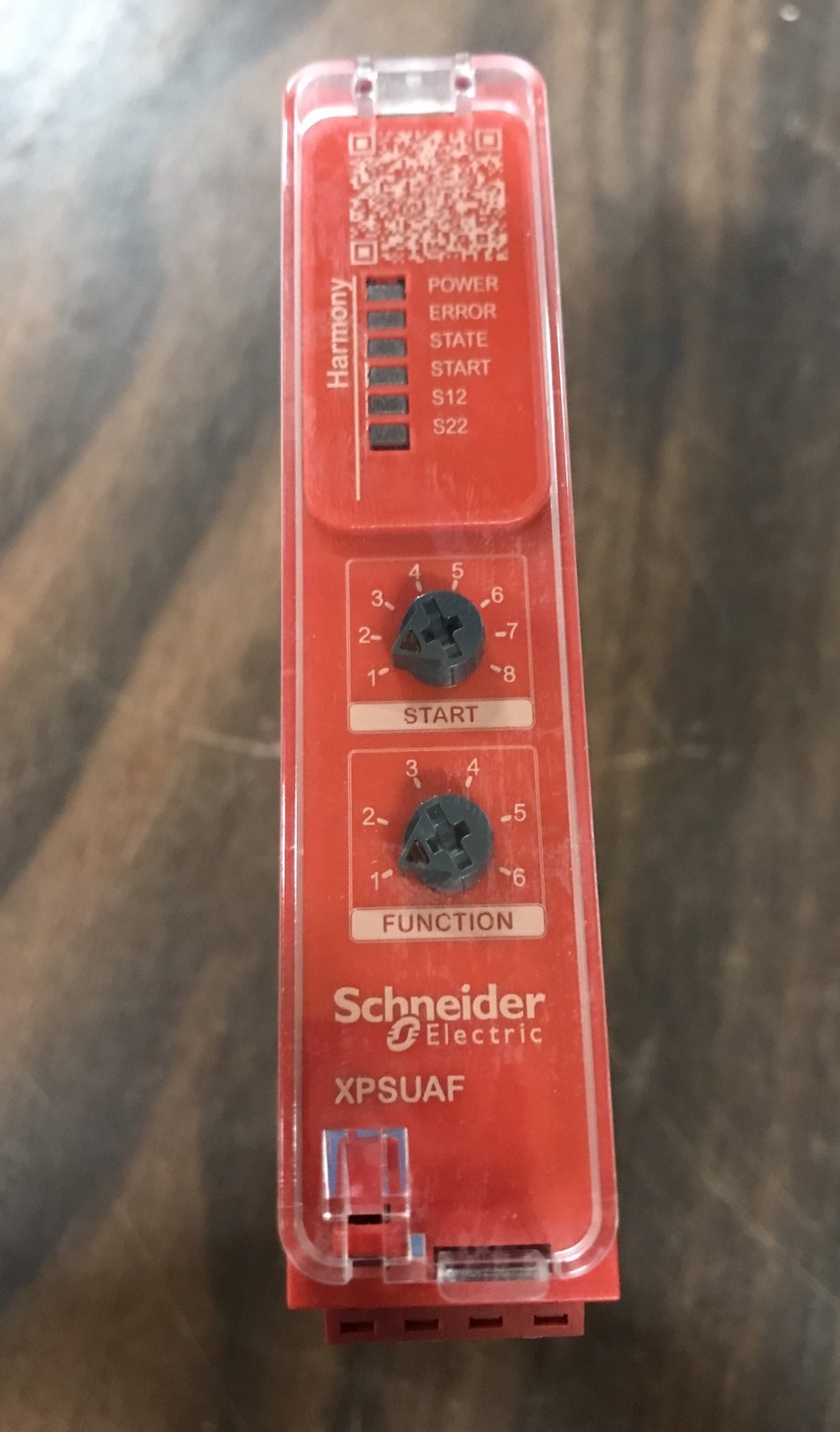 *BRAND NEW* Schneider Safety relay XPSUAF13AP *US SHIPPING*