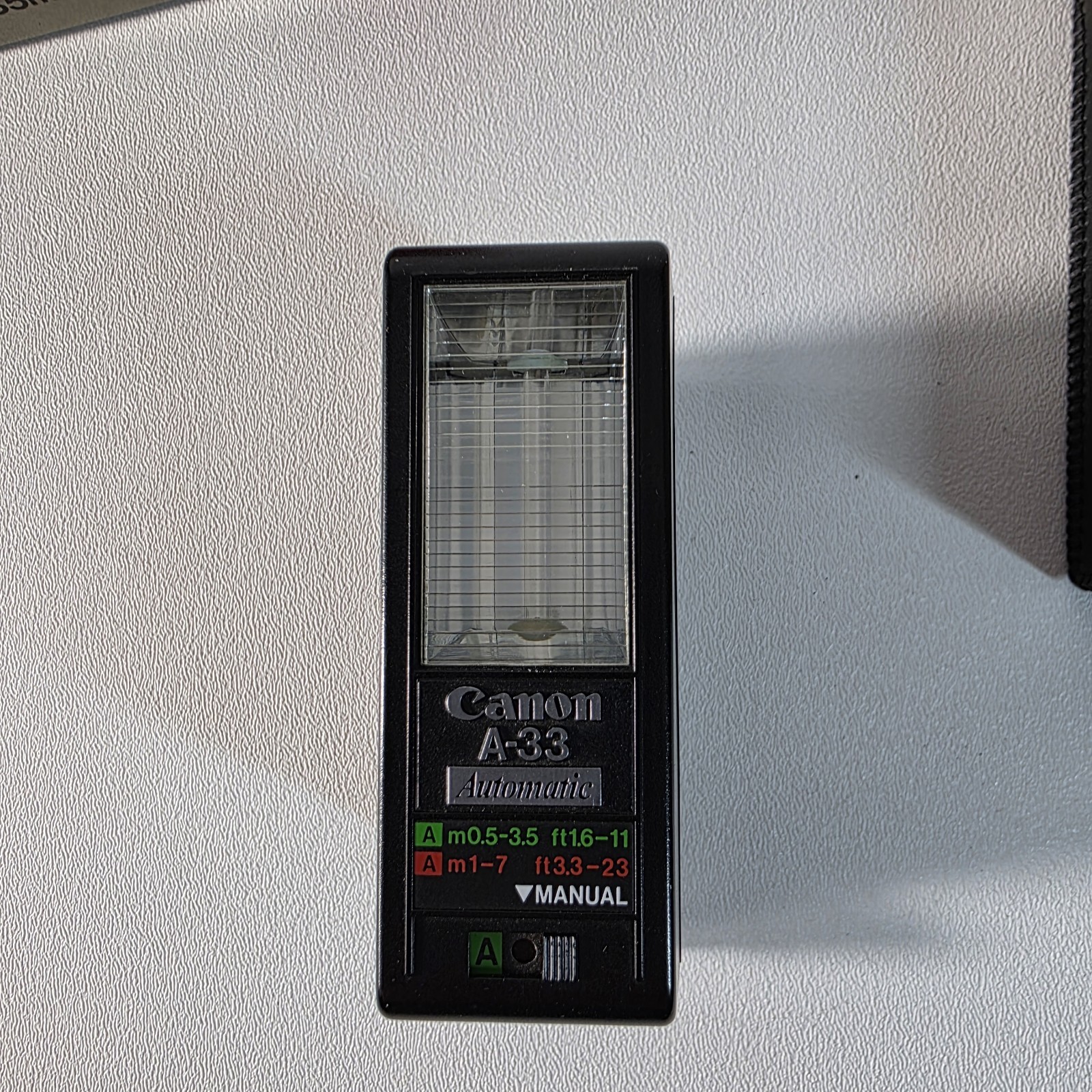 Canon A-33 Automatic Flash Unit Shoe Mount Universal Hot Shoe W/Box & Case