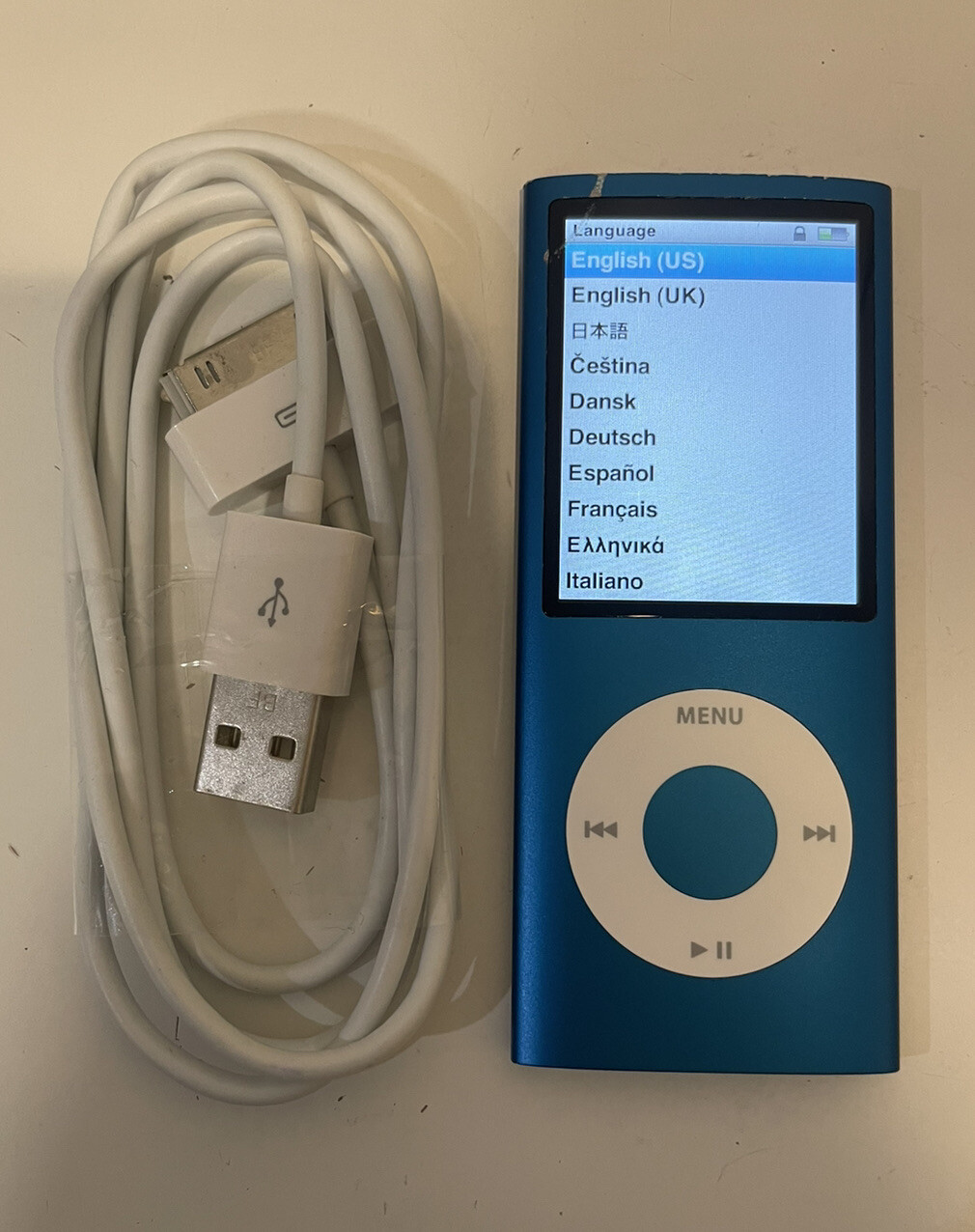 Apple iPod nano 4th Generation Chromatic Blue (16 GB)