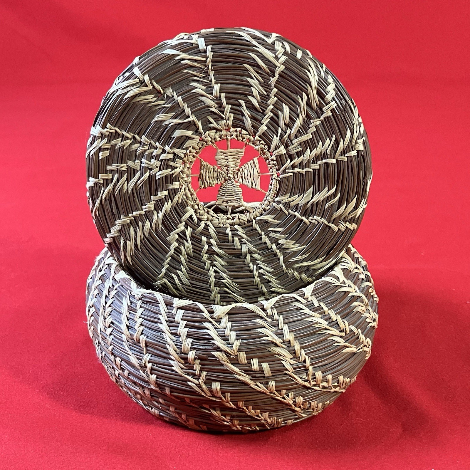 Vintage Handwoven Pine Needle Box with Lid / Handcrafted Coiled Basketry