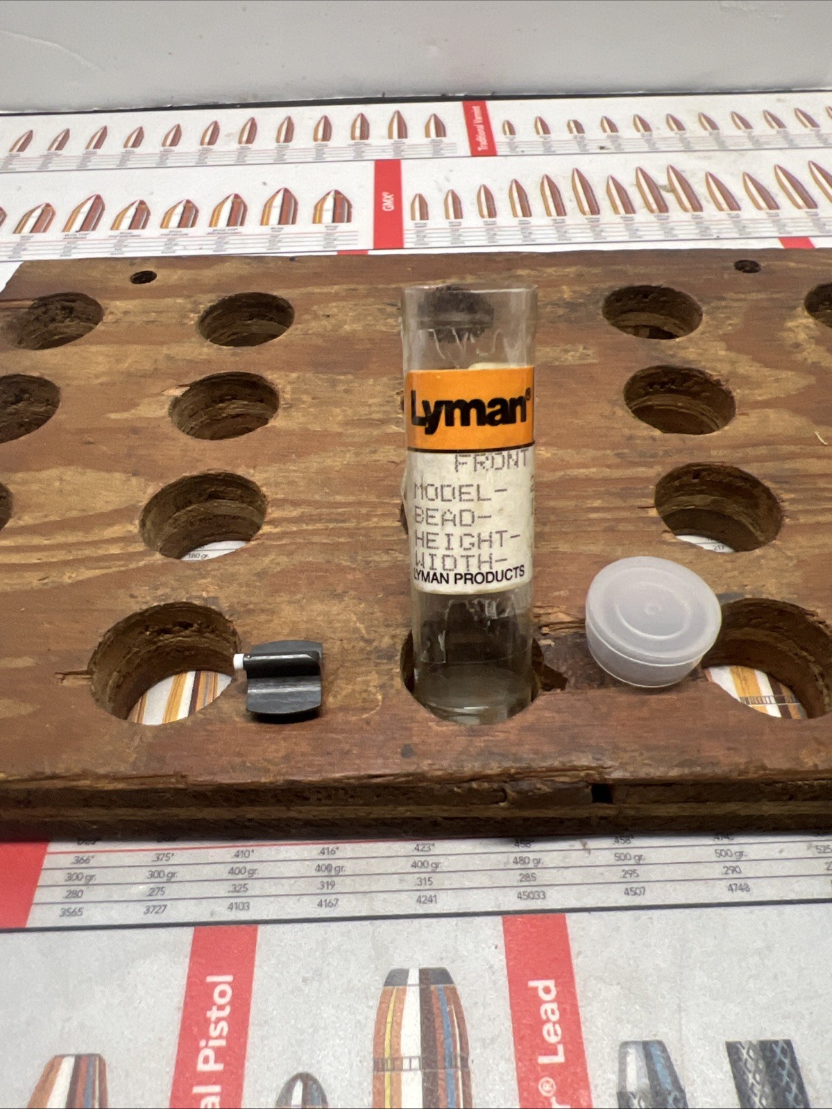 VINTAGE  LYMAN 28 FF FRONT  SIGHT  IVORY BEAD H-330  W-17/32 NOS
