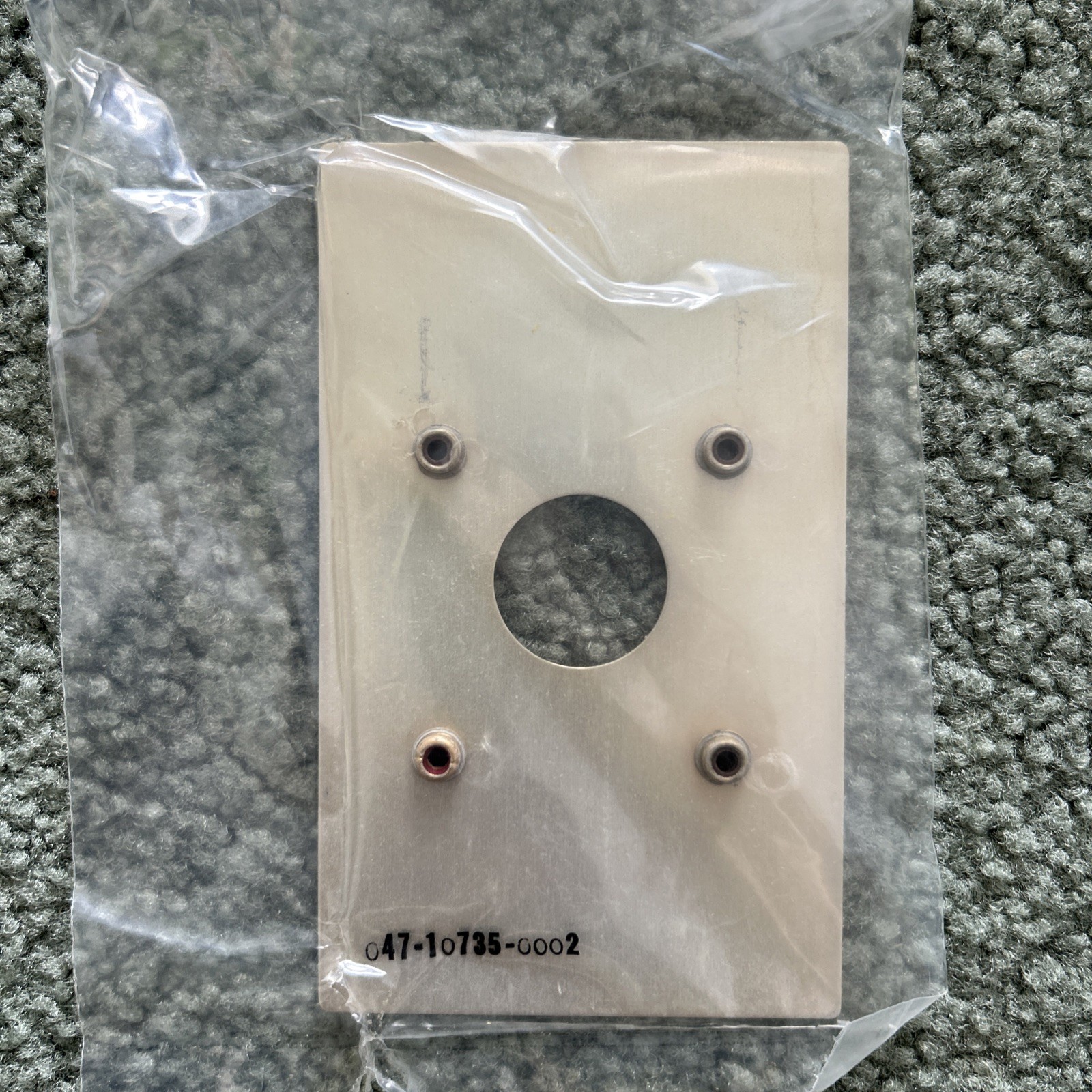 King Radio Small Part;  047-10735-0002,  Backplate