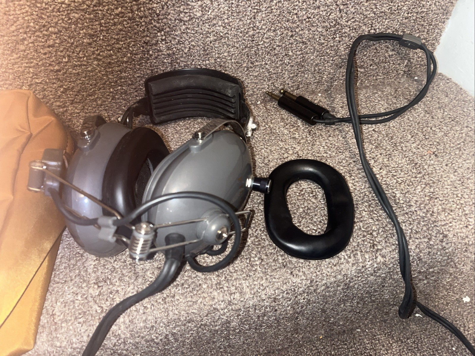 Pilot Avionics PA10-40 Aviation Headset With Bag