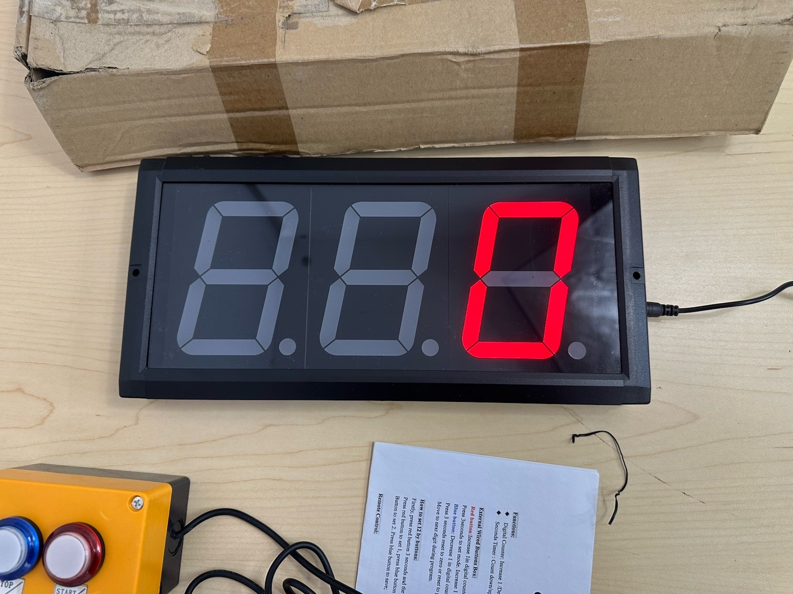 BTBSIGN Digital LED Counter Up/Down with Buttons & Remote 13”