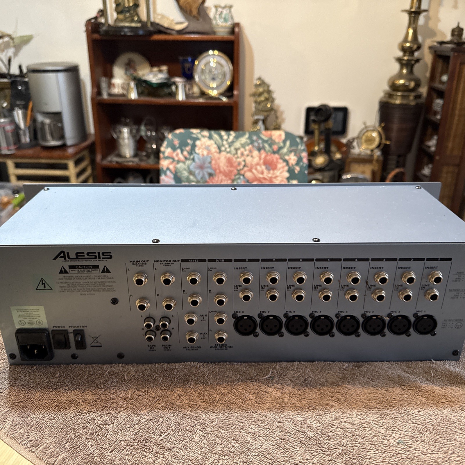 Alesis MultiMix 12R 12-Channel Rackmount Mixer