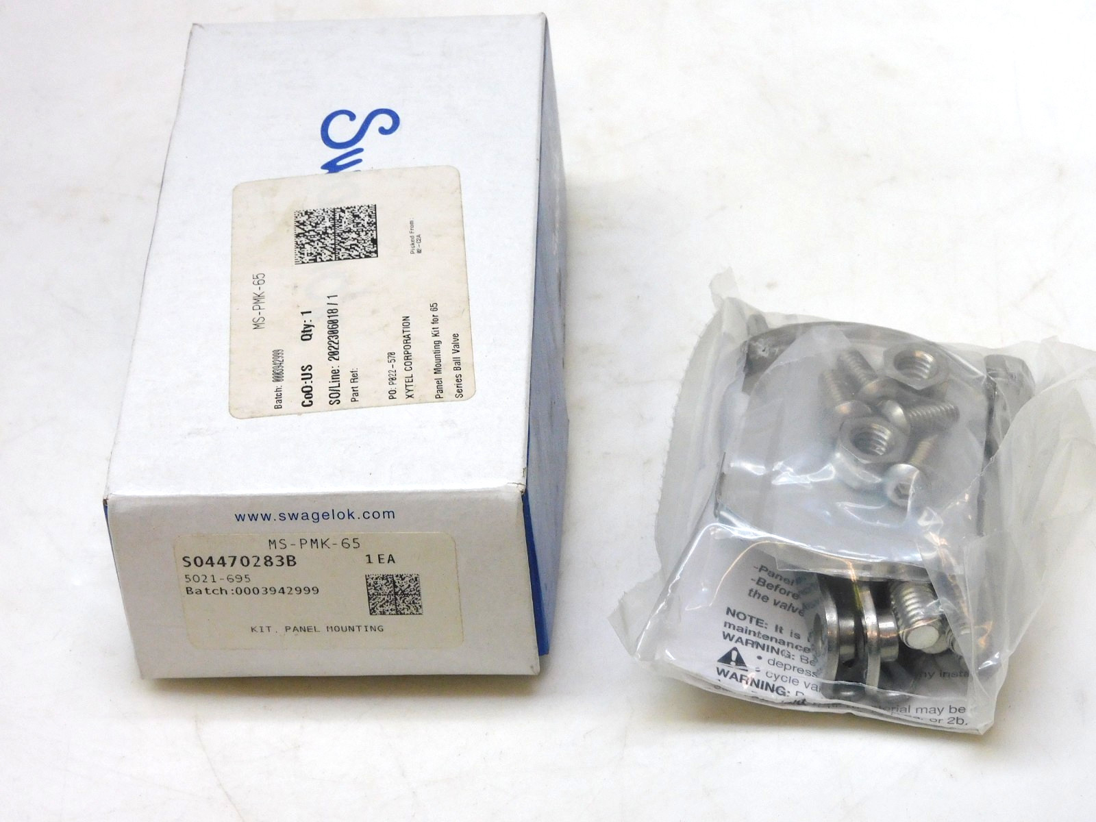 Swagelok MS-PMK-65 Panel Mounting Kit