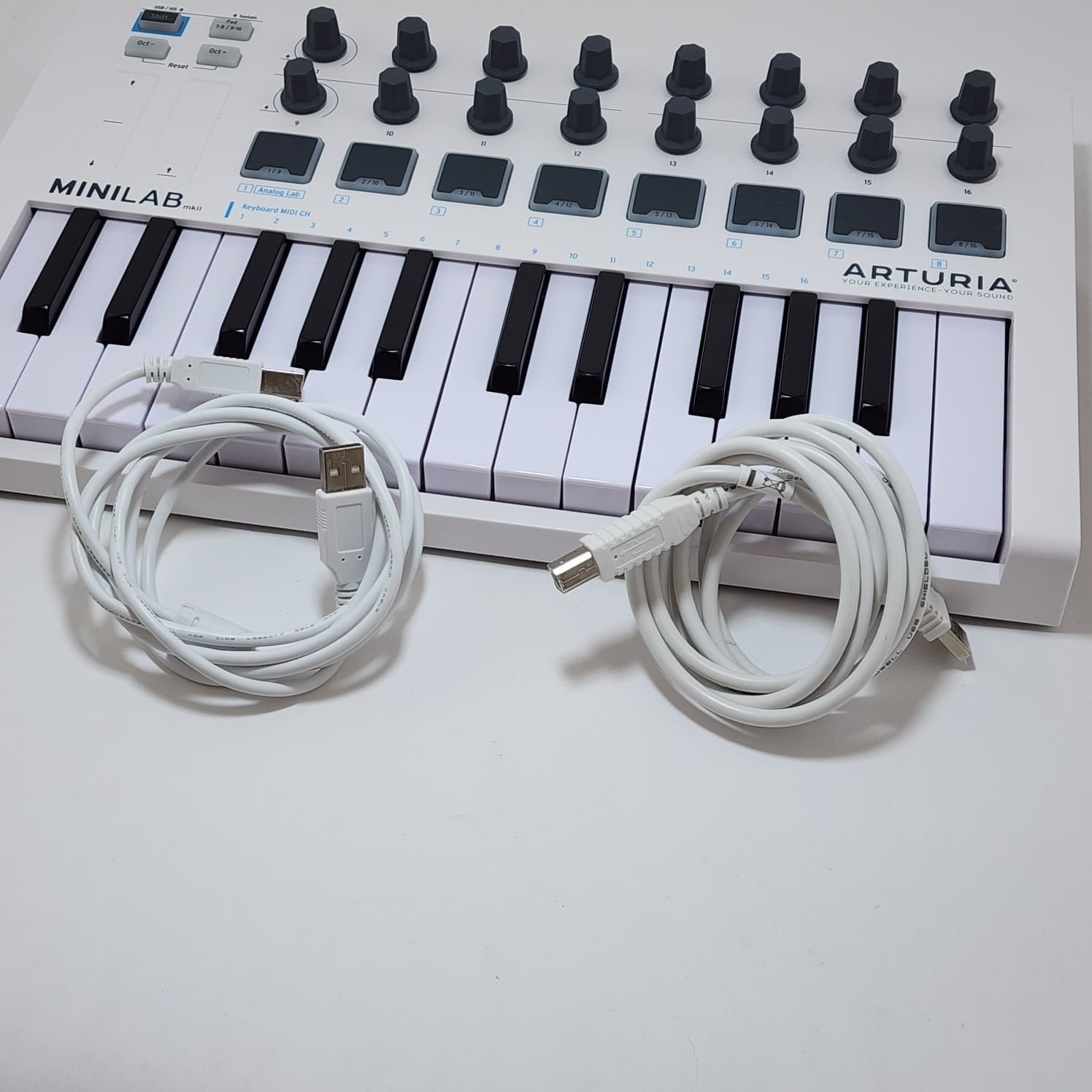 Arturia MiniLab MKII 25 Key Slim Keyboard Controller