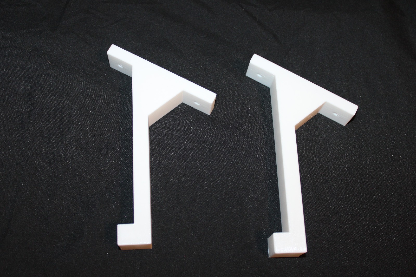 Original Nintendo (NES) 3D Printed Wall Mount (Set of 2)