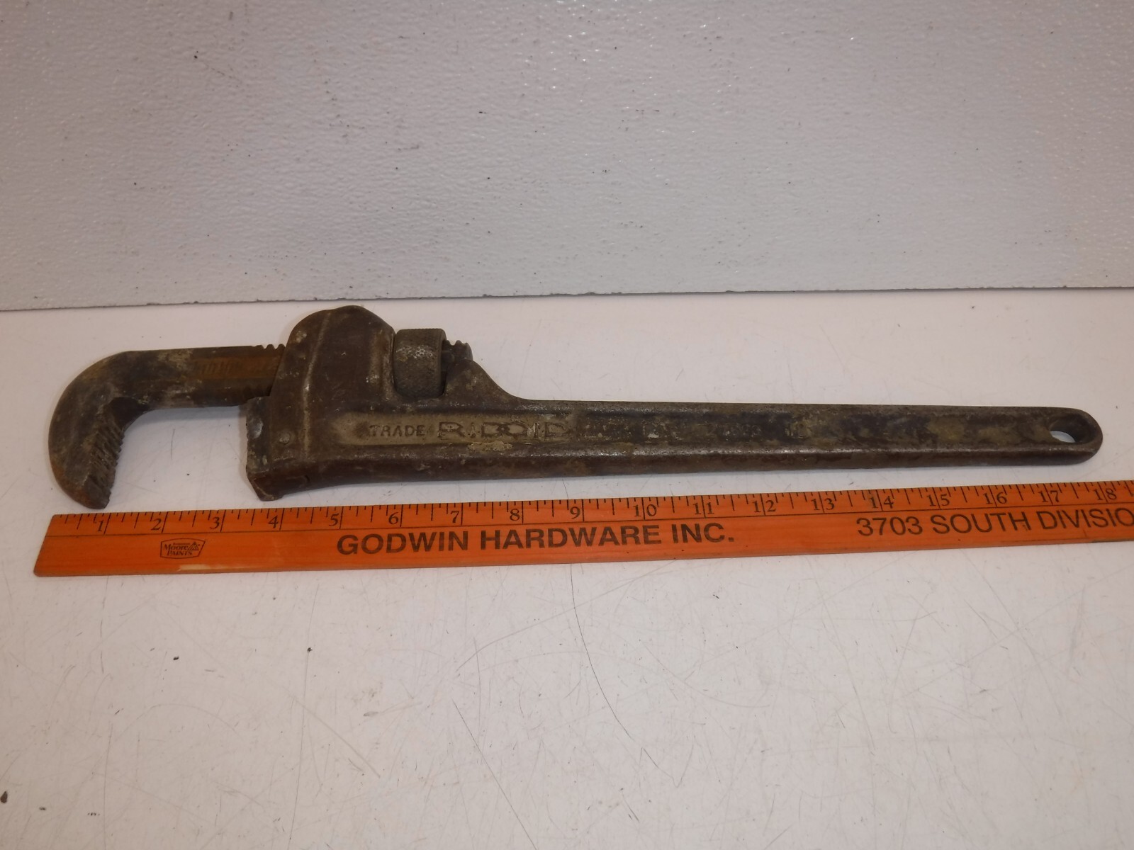 Vintage 18 inch Rigid heavy duty pipe wrench