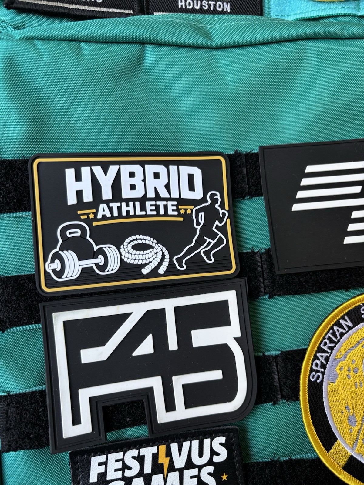 Hybrid Athlete Patch Hook - Male Black/Yellow