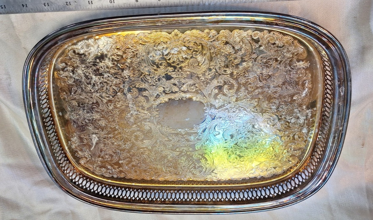 silver plate serving tray.Oneida OL Vintage 15 X 11.  Heavy Silver  Plated Tray