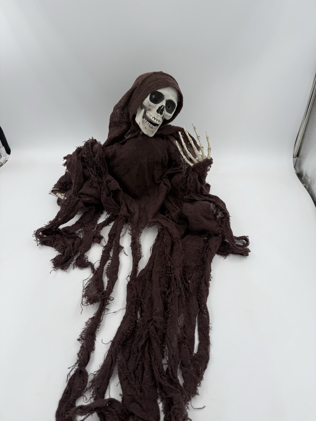 Halloween Grim Reaper / Skeleton Animated Hanging  Prop: Sound Lights Movement