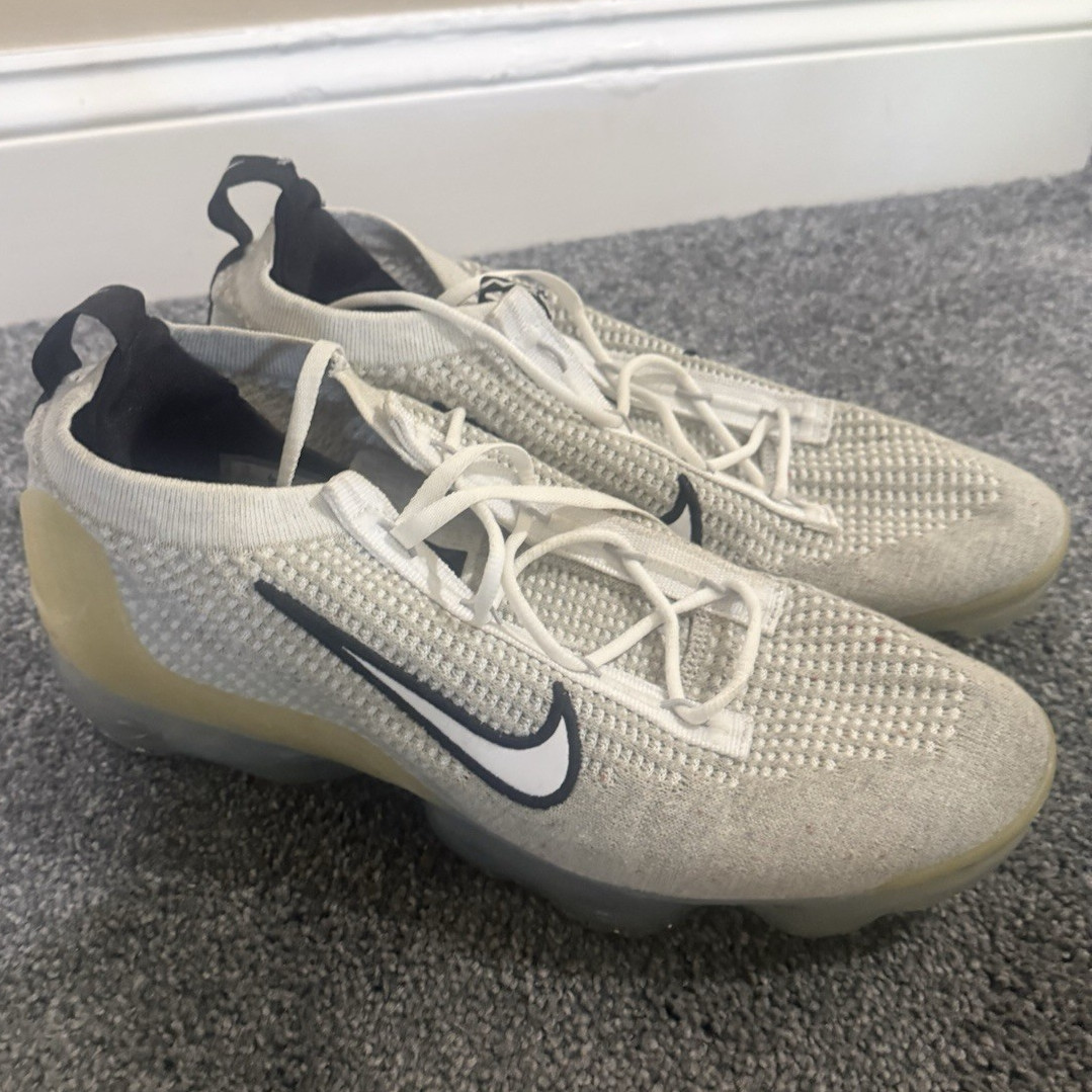 Nike Air VaporMax Men's White Low Top Lace-Up Sneakers w/ Black Swoosh