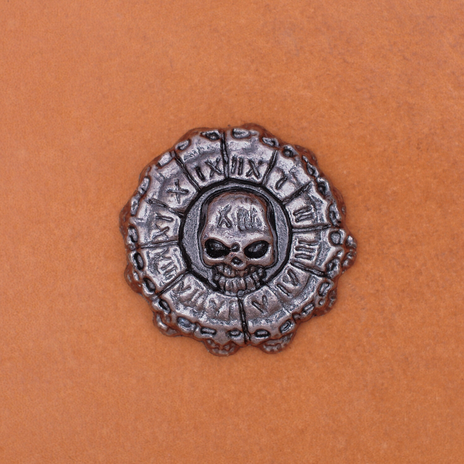 3.2X3.2CM 10pcs Antique Silver Roman NO. Skull Conchos Rivet Stud Leather Belt