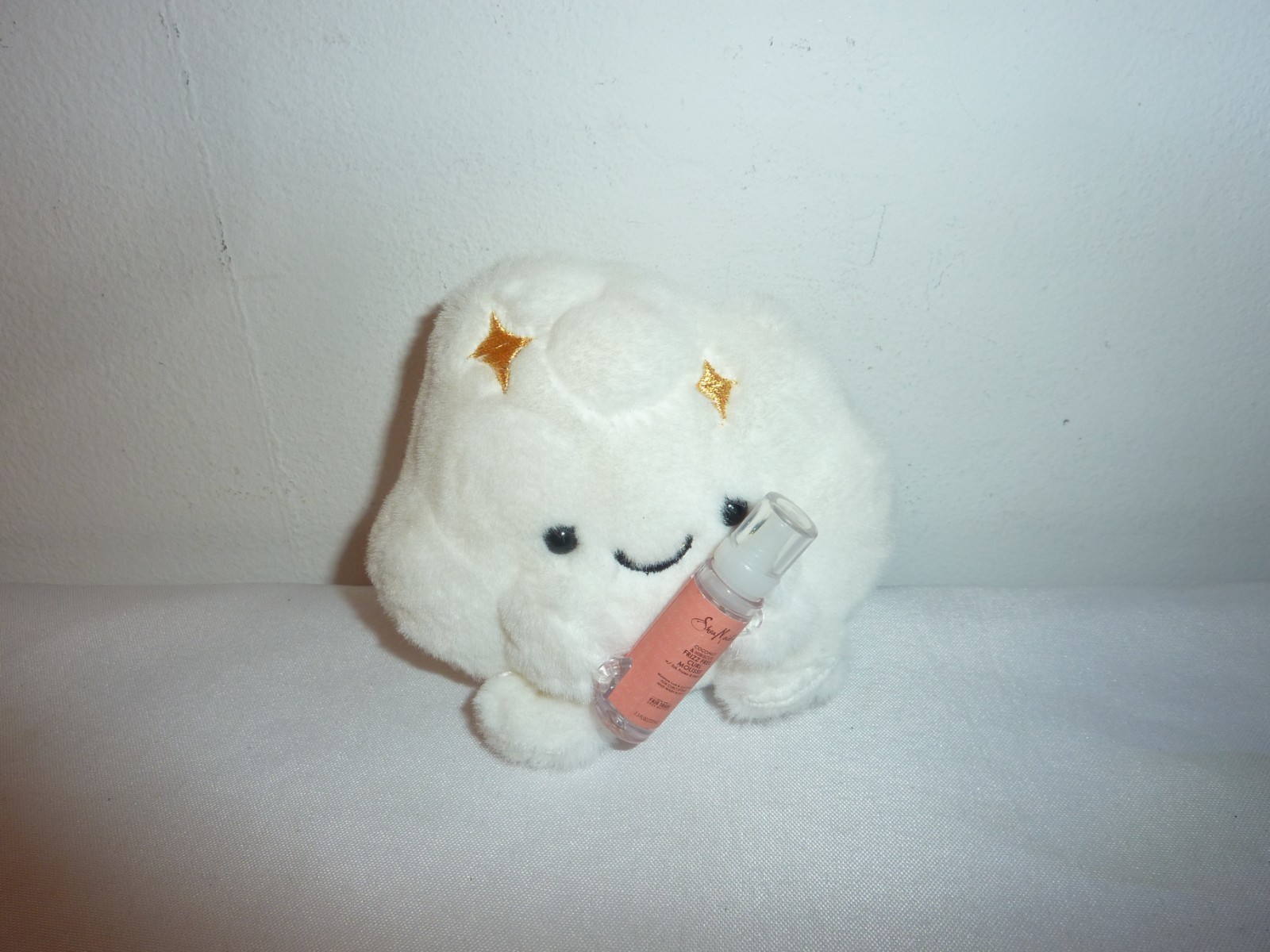 Ulta Mini Brands Pops Plush Keychain Cloud Holding Shea Moisture Curl Mousse TOY