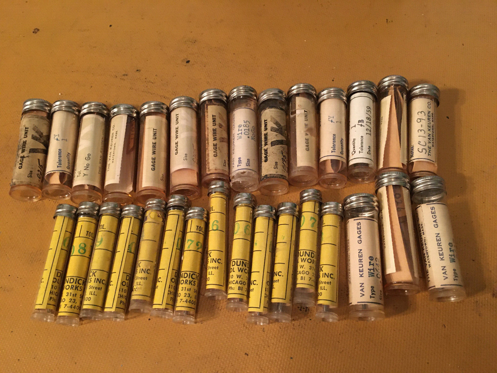 Box of 28 Van Keuren Gages