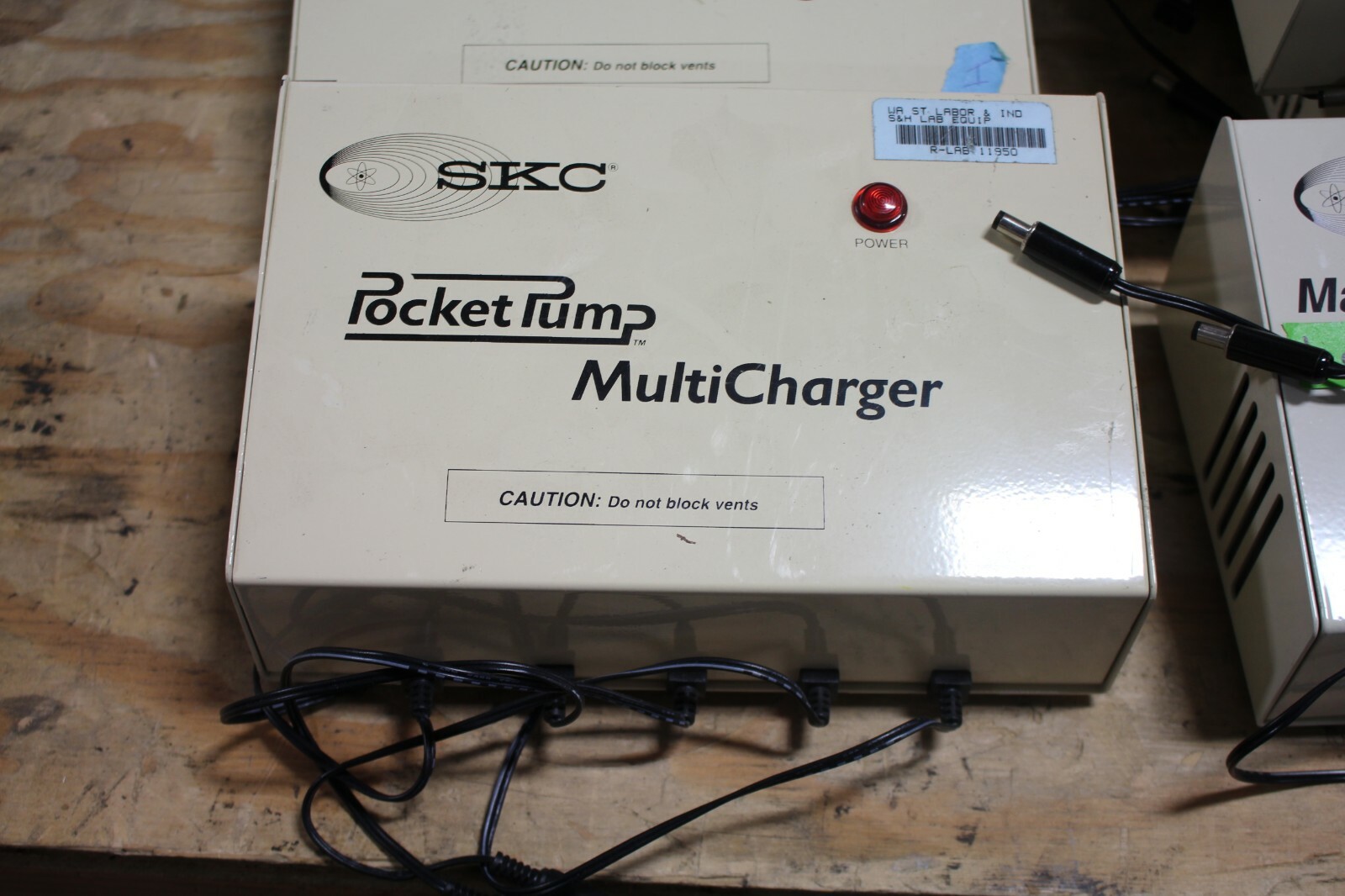 SKC 01-242-28 Pocket Pump 5 Station Multi Charger 115 v Cat No. 223-427
