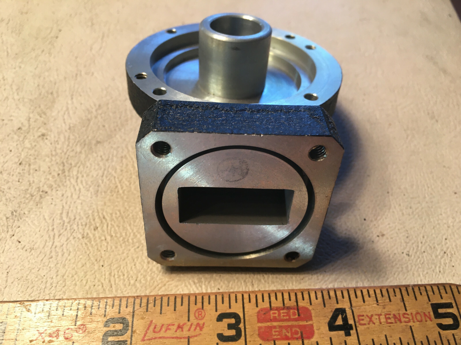 RCA Waveguide Adapter