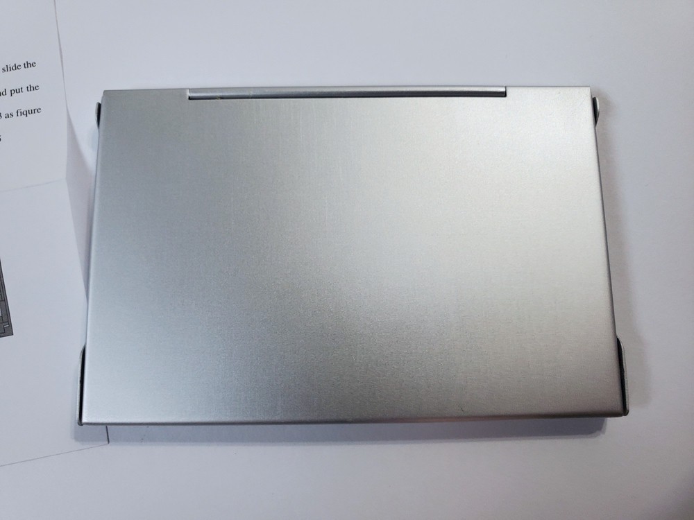 Silver Metal TARGUS Memory Chip SD Misc. Sizes Case