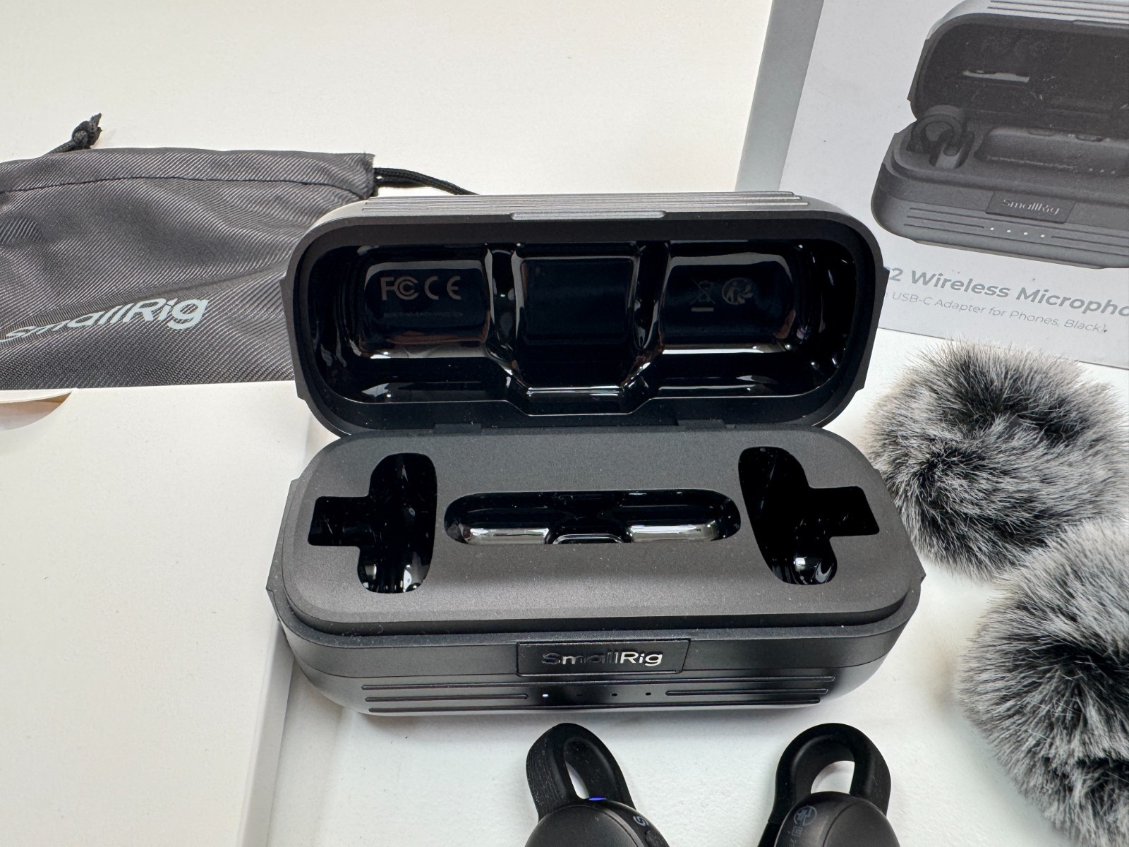 SMALLRIG Wireless Mic S70-C2 (2 TX + 1 RX + Charging Case) Wireless Lapel Microp