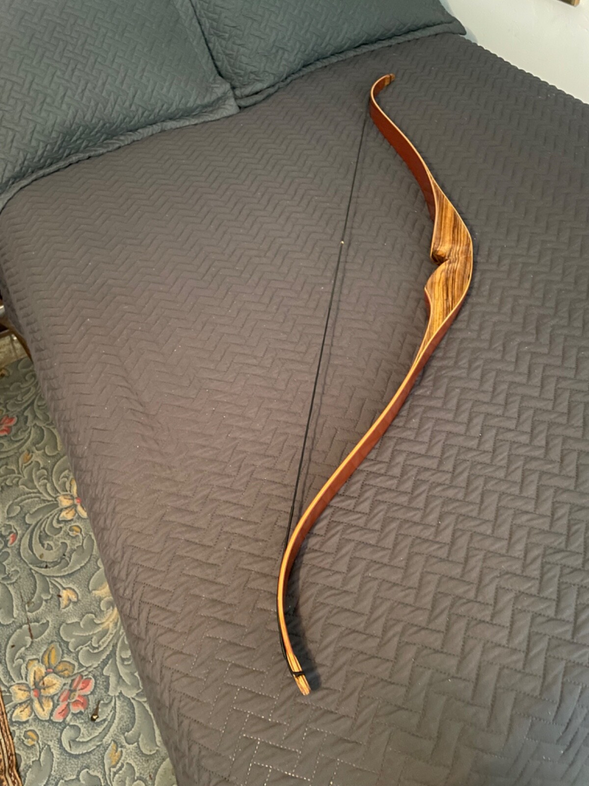 Vintage Ben Pearson Hunter 709 Recurve Bow With Carrying Case & Extras