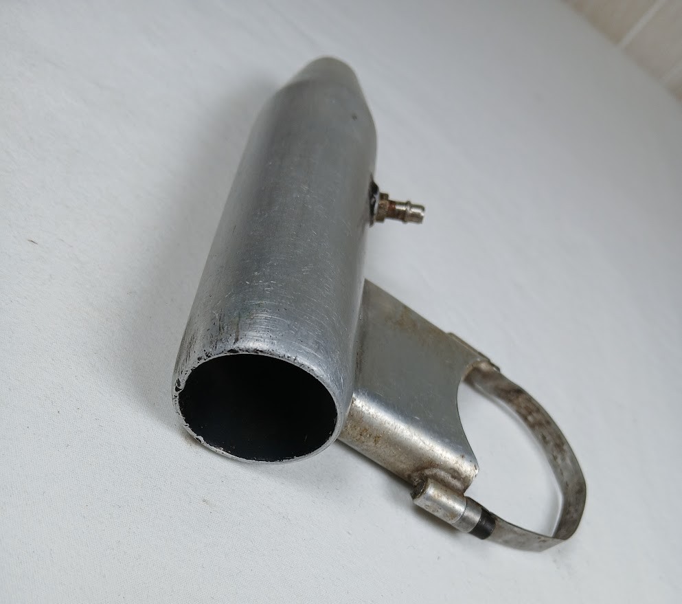 VINTAGE FLOW THOUGH MUFFLER ALUMINUM NICE USED RAIDO CONTROL MODEL AIRPLANE