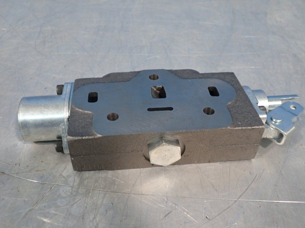 PRINCE SVM1ES7 DIRECTIONAL CONTROL VALVE 01260180006