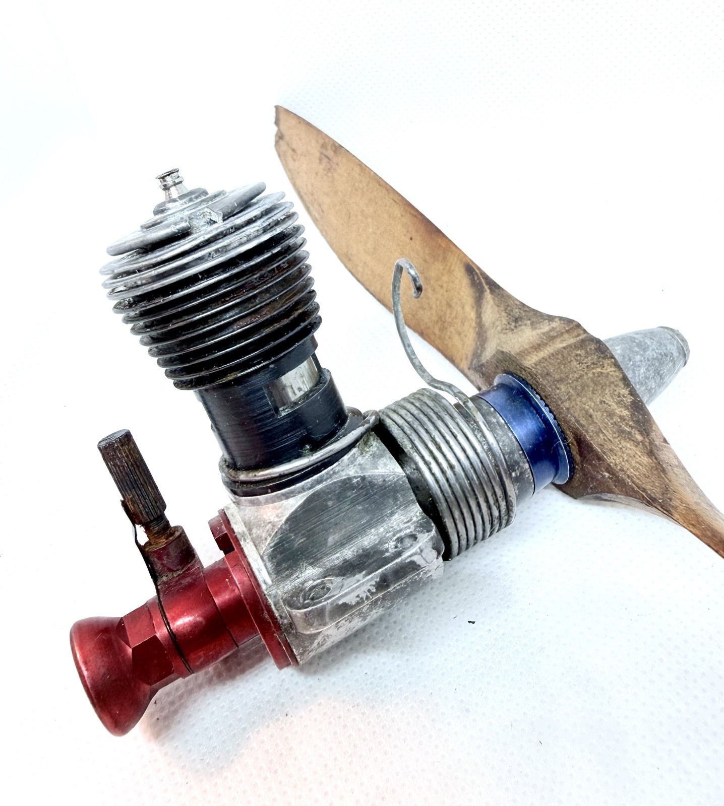 Vintage Cox .15 RC Engine with propeller / low hours