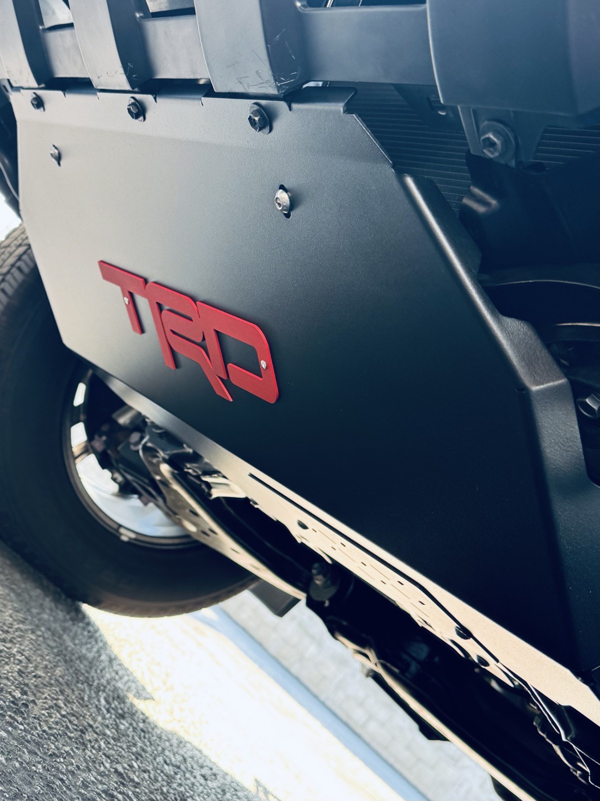 APC21-Custom "TRD" Skid Plate For 25-26 4RUNNER-Gas & Hybrid Mods-Black with Red