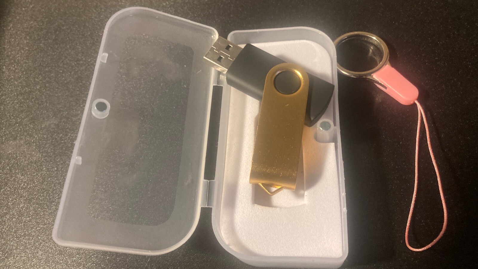 2tb usb flash drive formatted (xfat) size 1.9tb