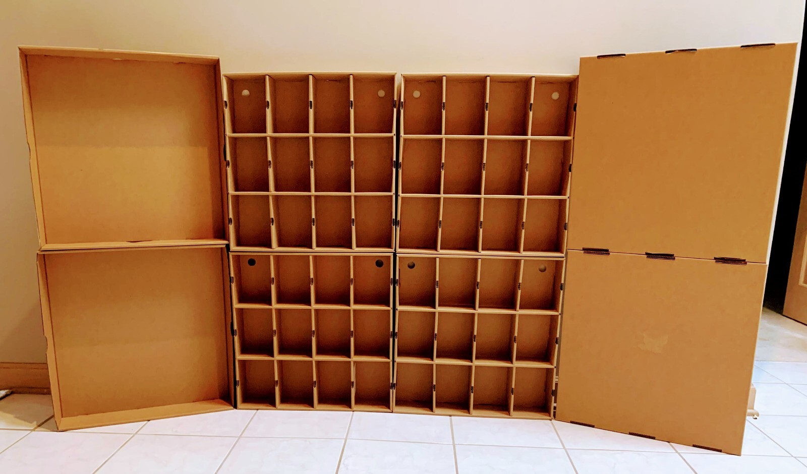 Funko Pop storage case with LID by Mk Kubbies! 4-Pack.