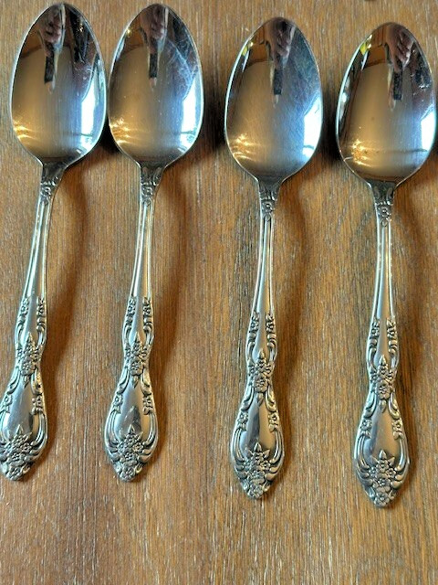 Oneida Profile Galveston Stainless Flatware 30 piece Set with original boxes