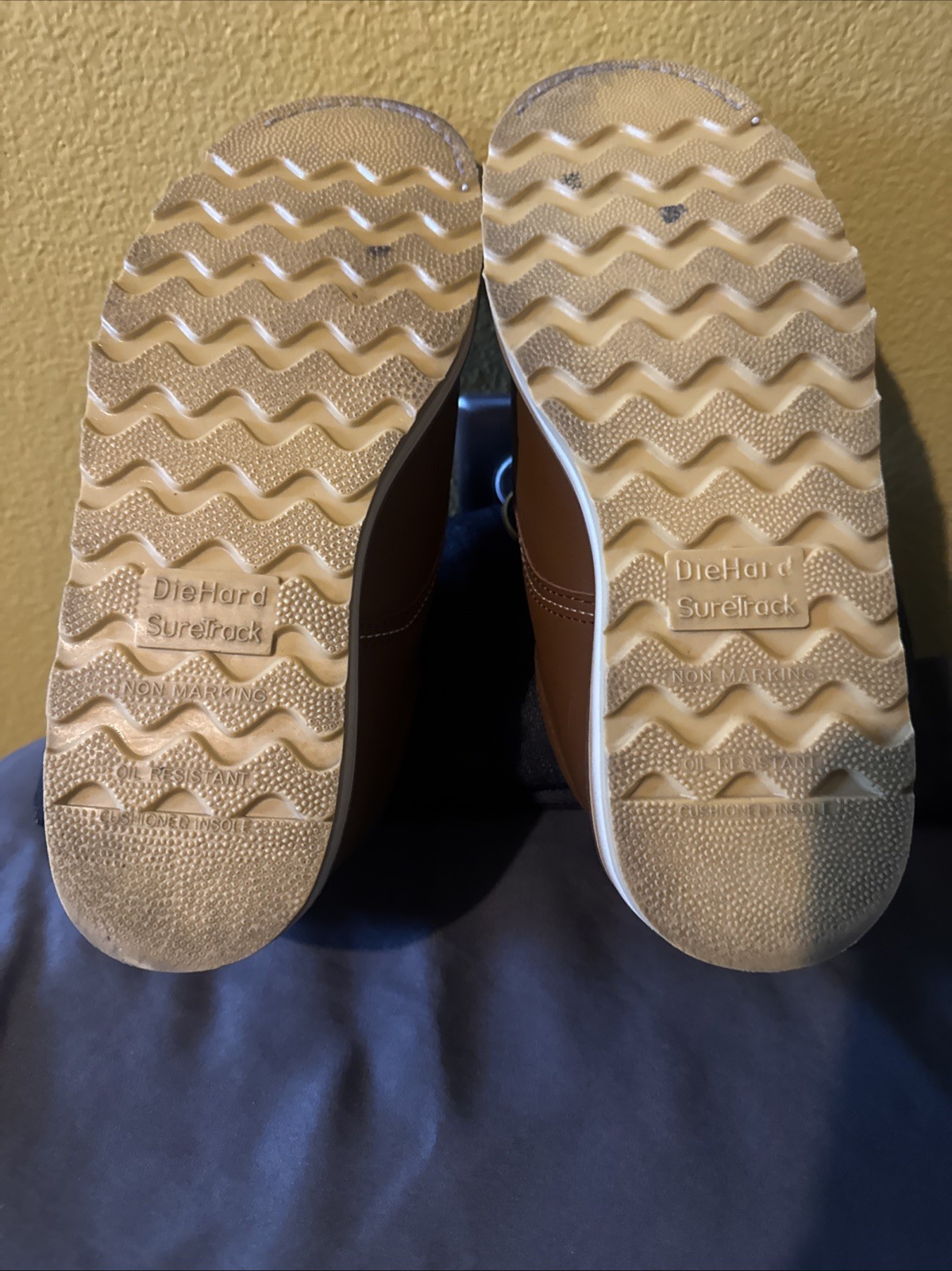 Men’s 10.5 Brown Oxfords