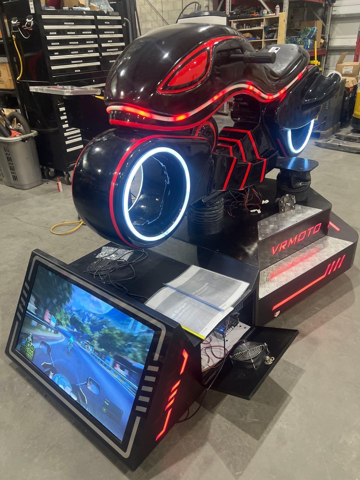 VIRTUAL REALITY VRMOTO MOTORCYCLE SIMULATOR WITH BILL ACCEPTOR