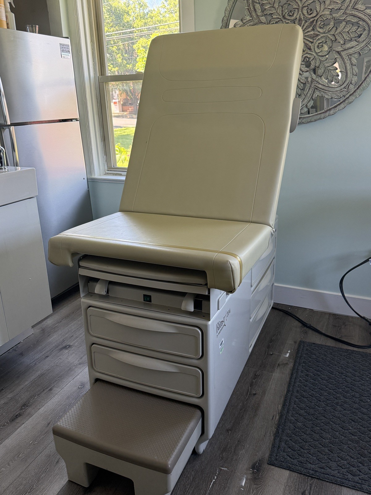Midmark Ritter 204 Exam Table 204-002 w/ Stirrups, Step Platform, Tan