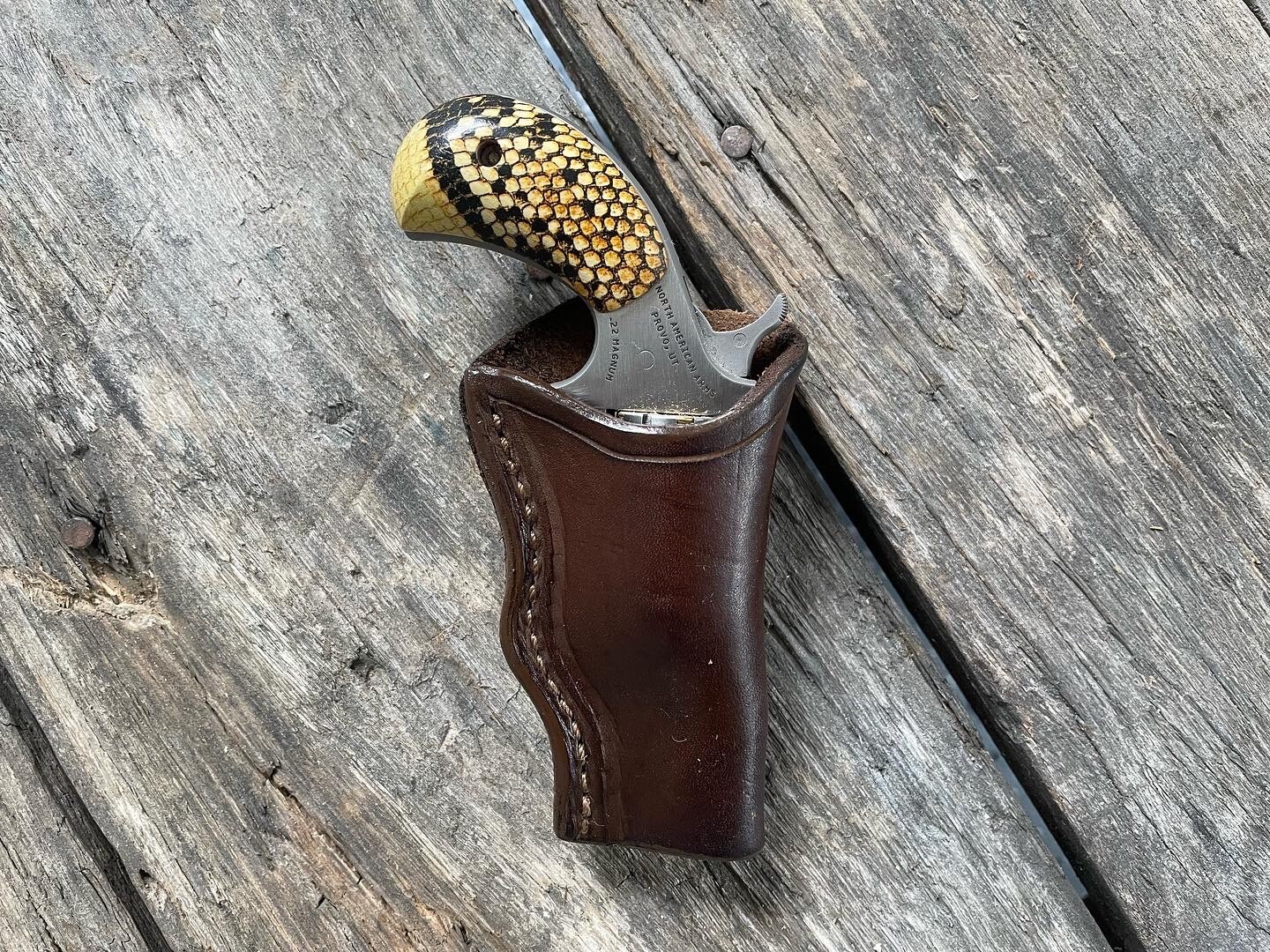 USA Made North American Arms Pug 22 LR Derringer Hip Holster