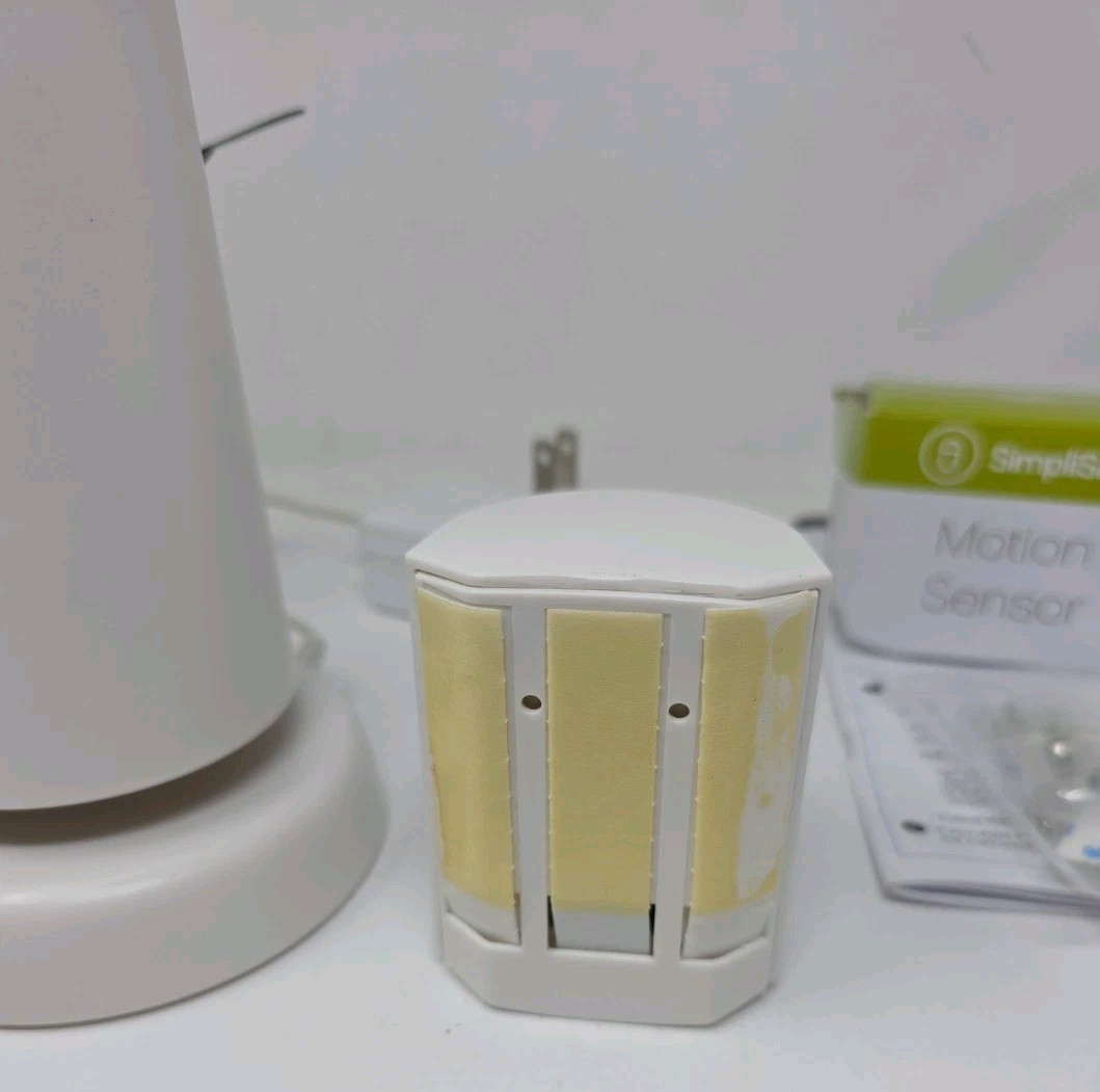SimpliSafe Original System Base Station BS2000 - Base Unit + Adapter