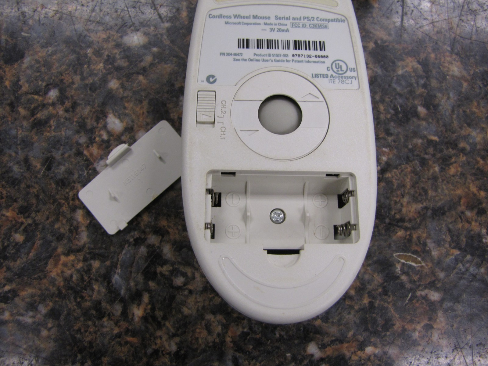 Microsoft Cordless Wheel Mouse Wireless Serial & PS/2 Compatible & Receiver