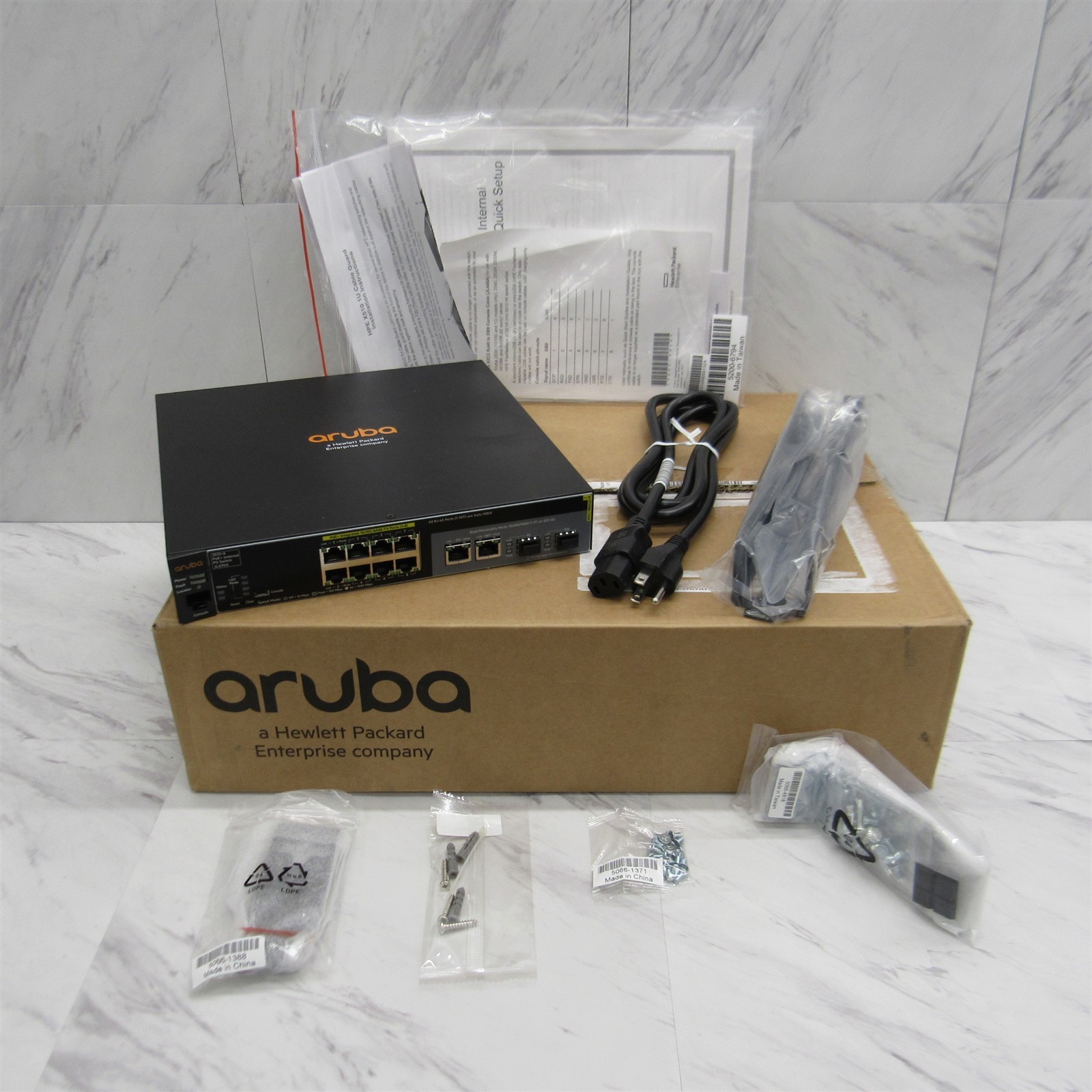 HP Aruba 2530-8 PoE+ 8-Port Rack Mount Fast Ethernet Network Switch JL070A Ears