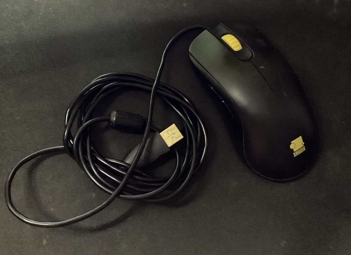 ZOWIE FK1 Wired Gaming Mouse Yellow Logo Working