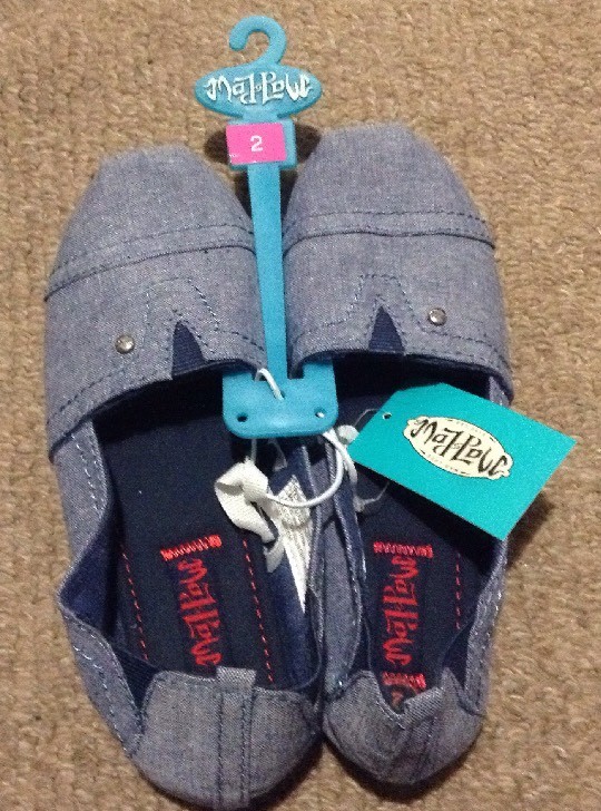 MAD LOVE LIGHT BLUE  SLIP ON SHOES  / Sommer / girl 's Size 2