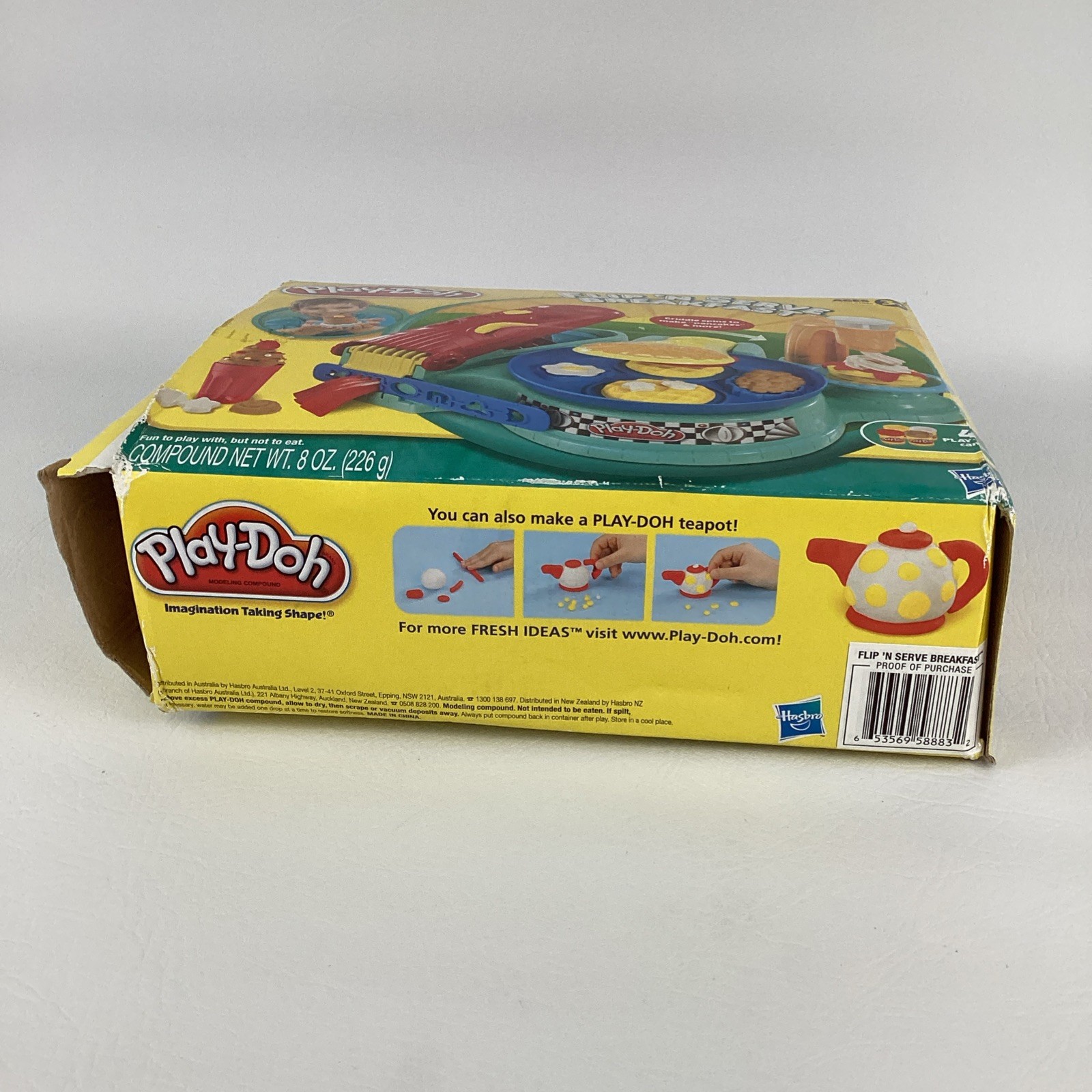 Play-Doh Flip N Serve Breakfast Playset Griddle 2010 Hasbro Kitchen Creations