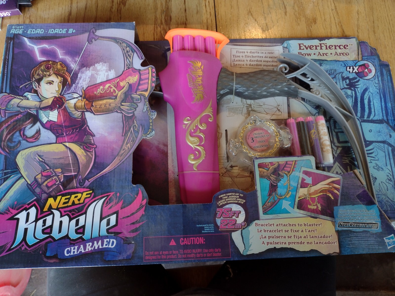 Nerf Rebelle EVERFIERCE BOW Charmed with 4 darts & special charm bracelet!