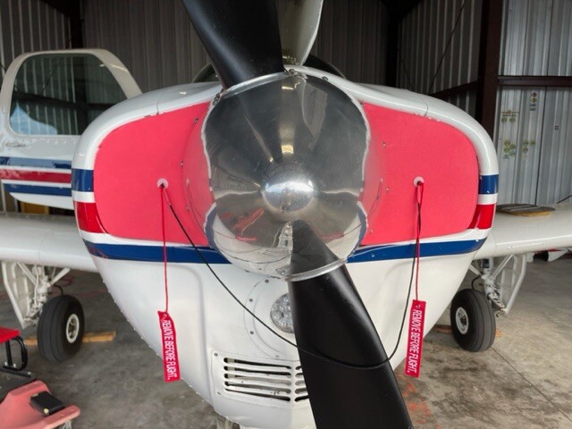 BEECHCRAFT BONANZA COWL PLUGS.    F33 /  A36 / V35