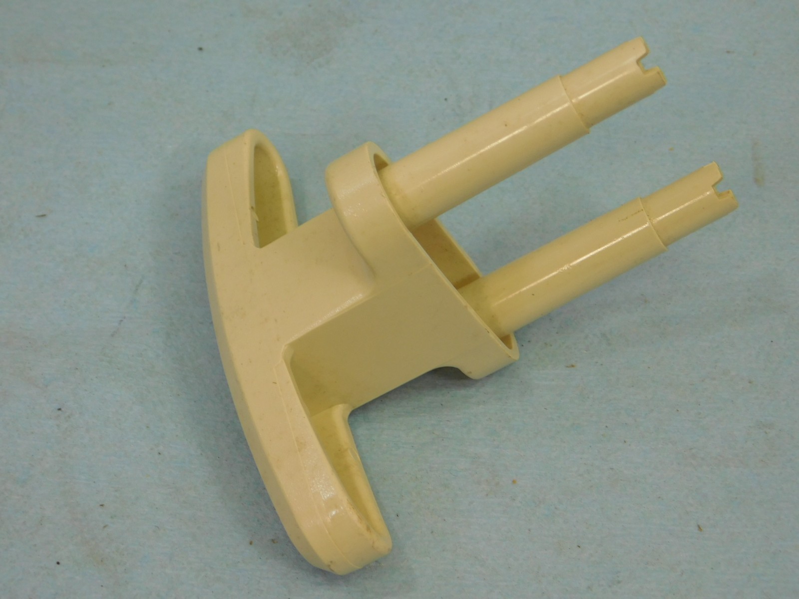 Cloplay Garage Door Plastic Handle (Almond color)