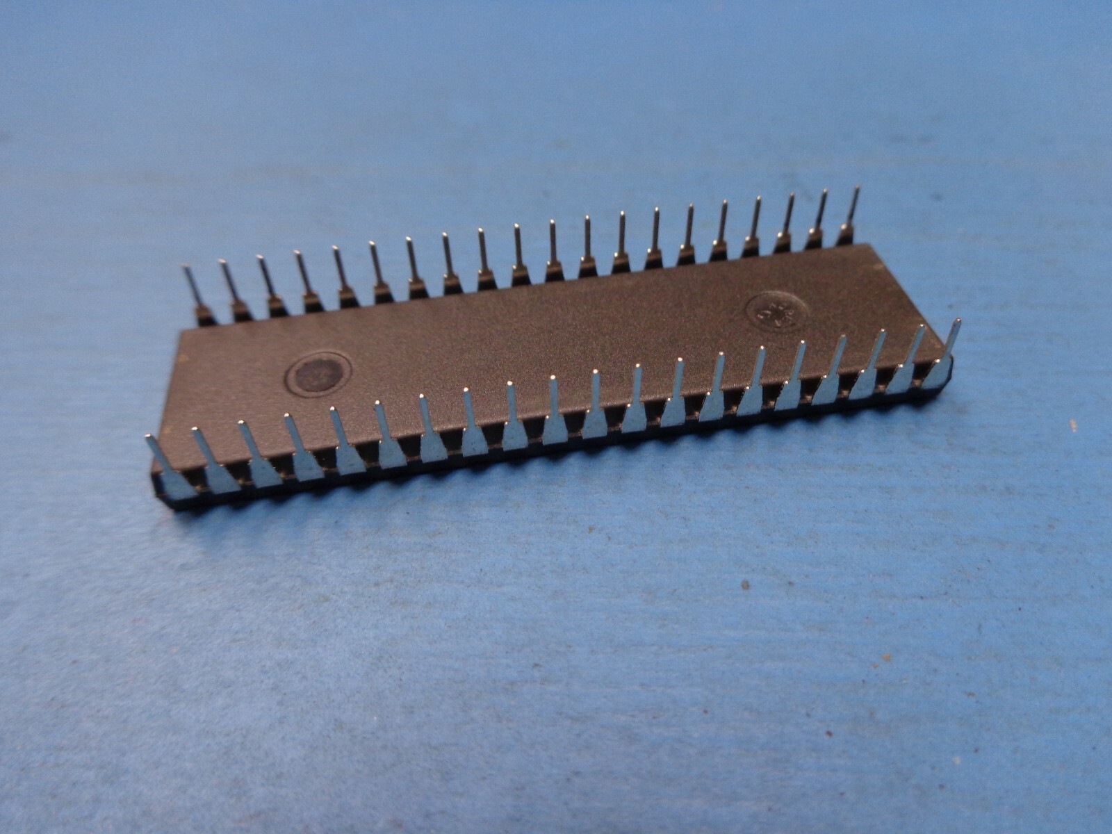 (1) SC80C31BCGN40 PHILIPS 8-BIT ROMLESS 80C31 MICROCONTROLLER 40 PIN DIP