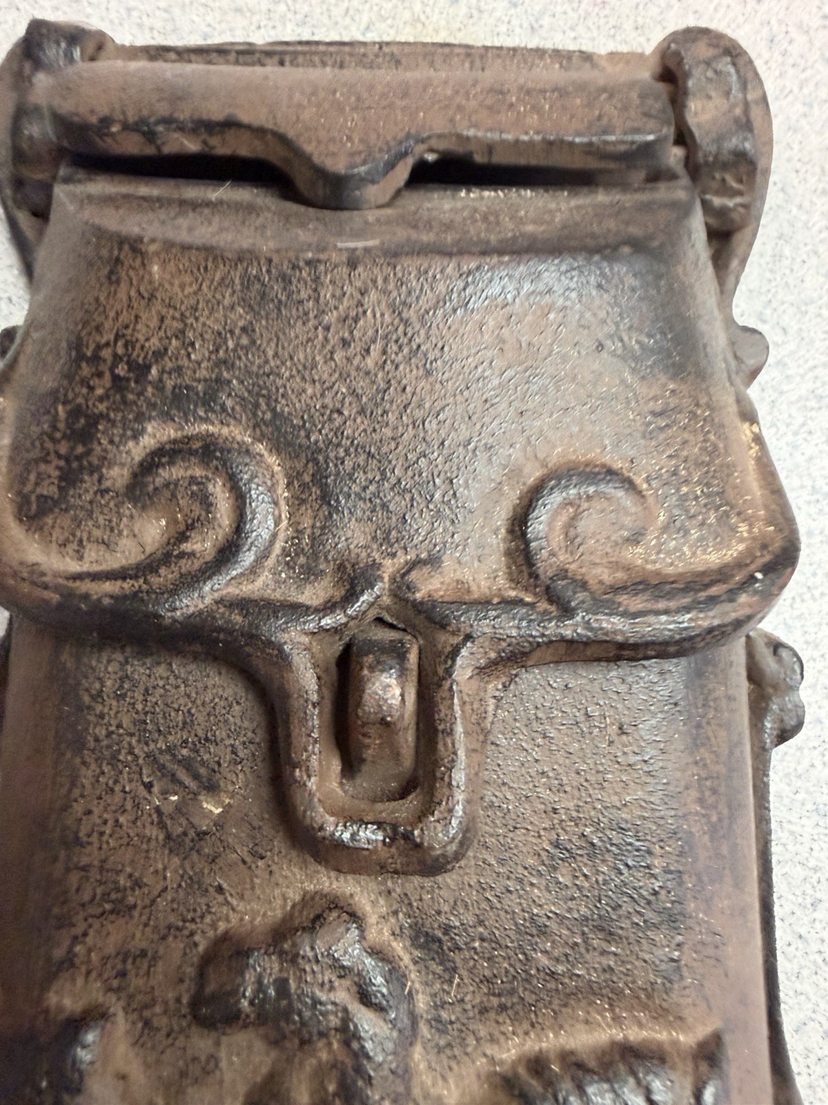 cast iron wall mounted mailbox