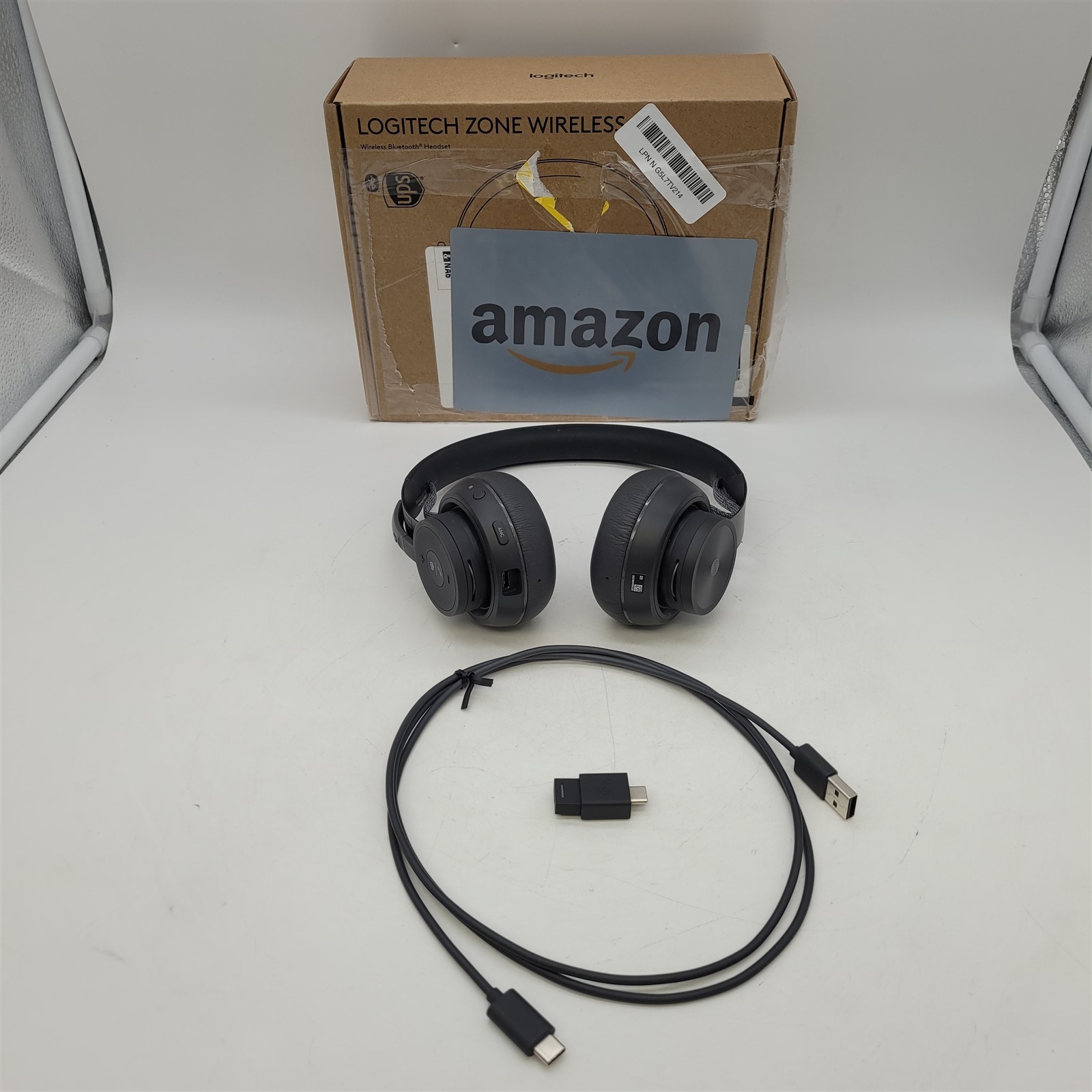 Logitech 981-000853 Black Ear-Pad (On the Ear)