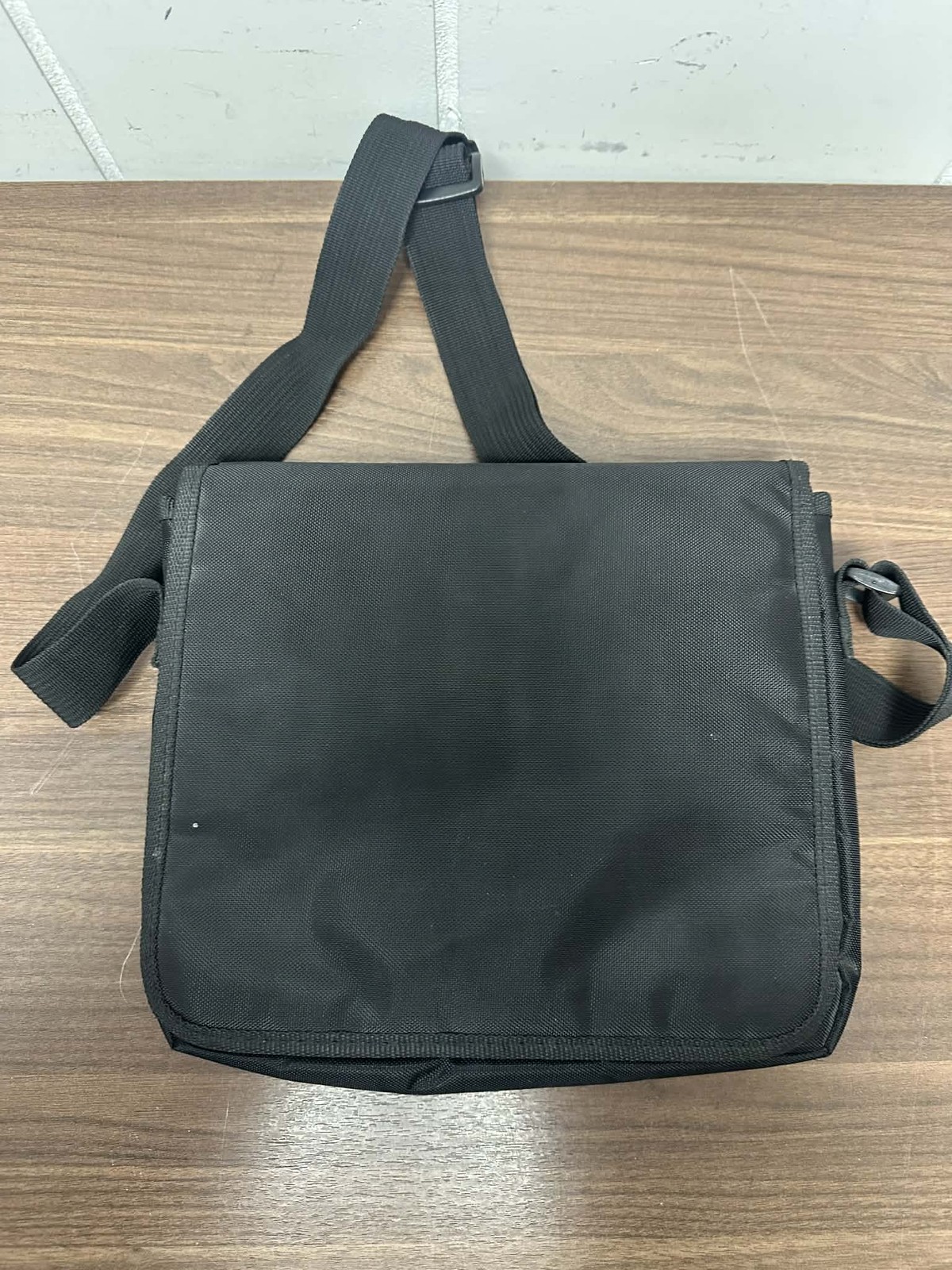 Black Nylon Messenger Bag With Shoulder Strap For Video Game Accessories 7E