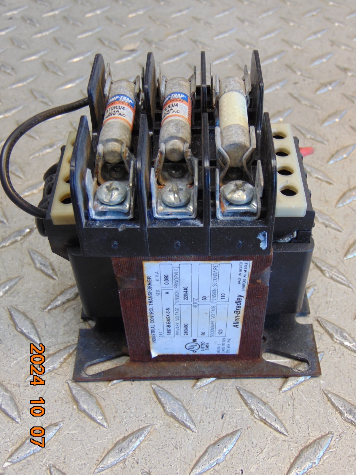 ALLEN BRADLEY 1497-B-BASX-3-N 0.080kVA TRANSFORMER PRI: 240/480V SEC: 110/120V
